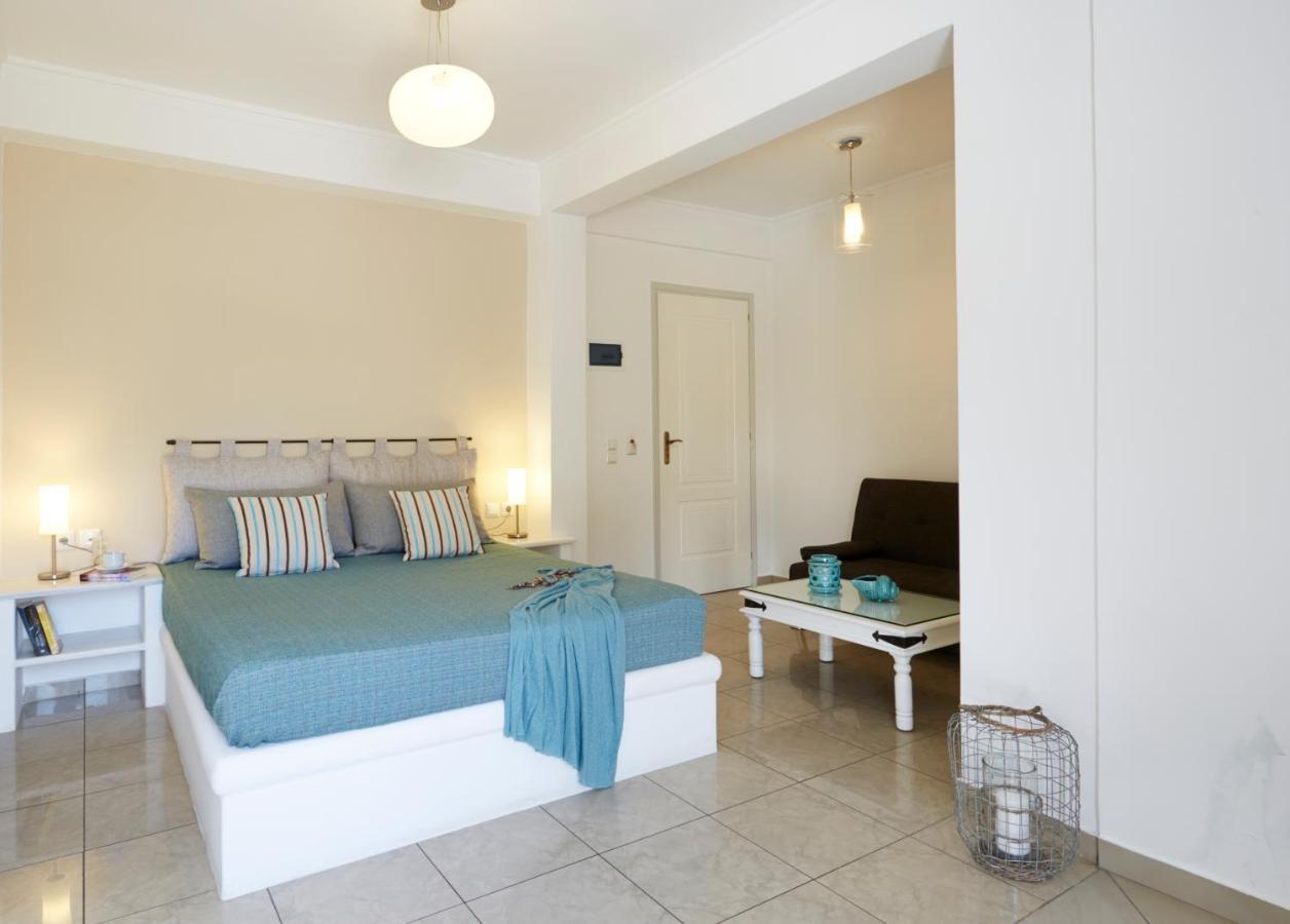 Hermes Hotel Kamári エクステリア 写真