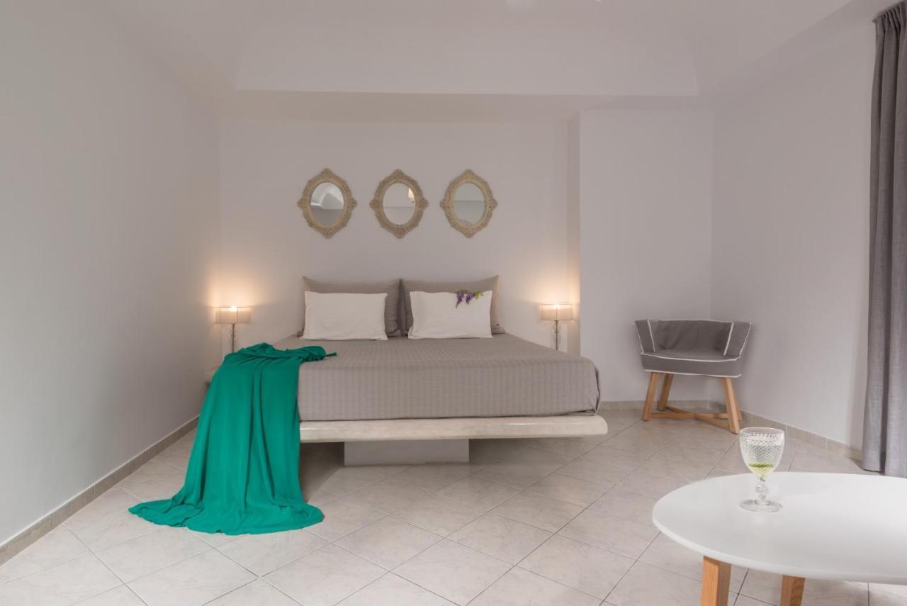 Hermes Hotel Kamári エクステリア 写真