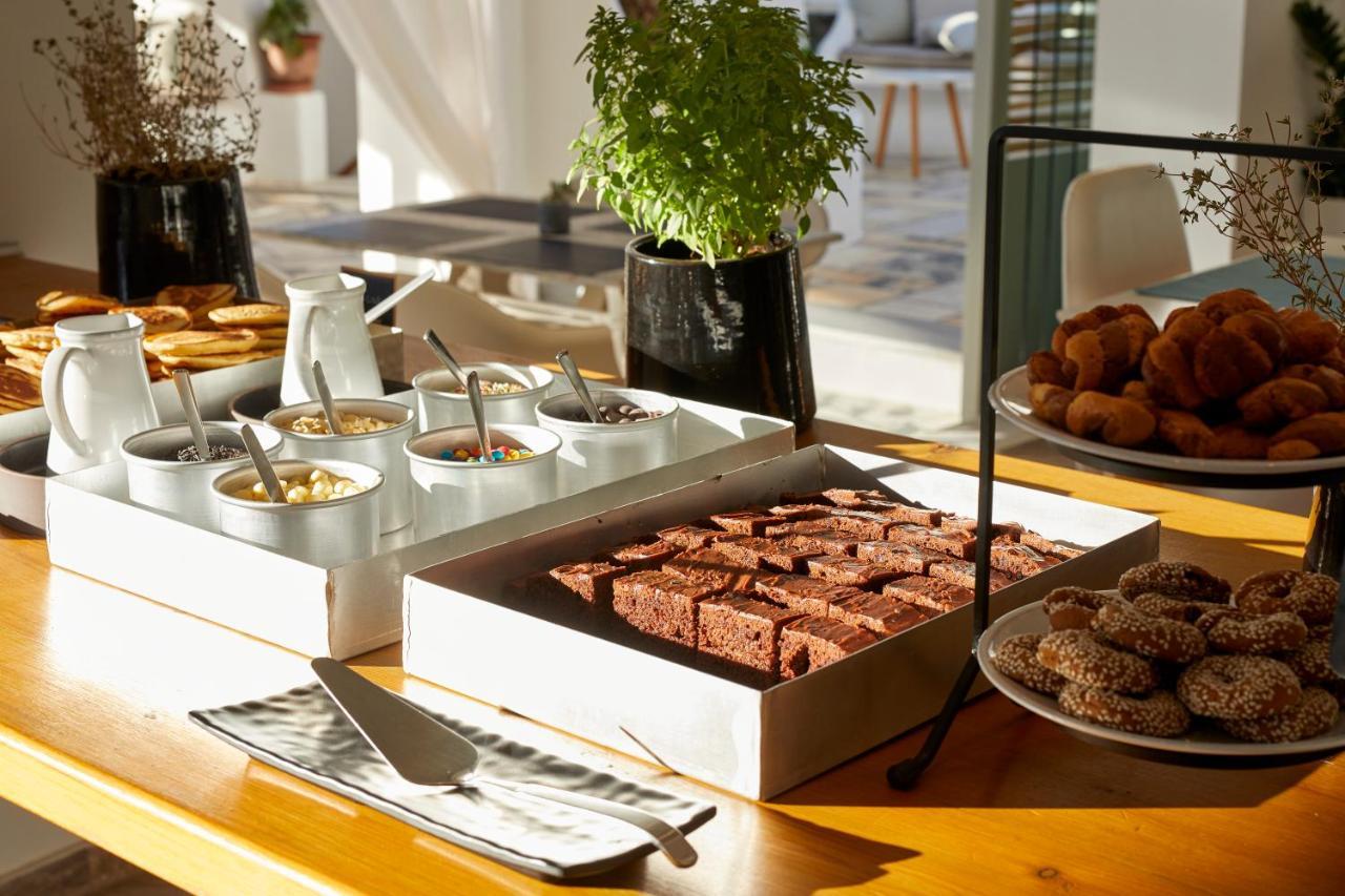 Hermes Hotel Kamári エクステリア 写真