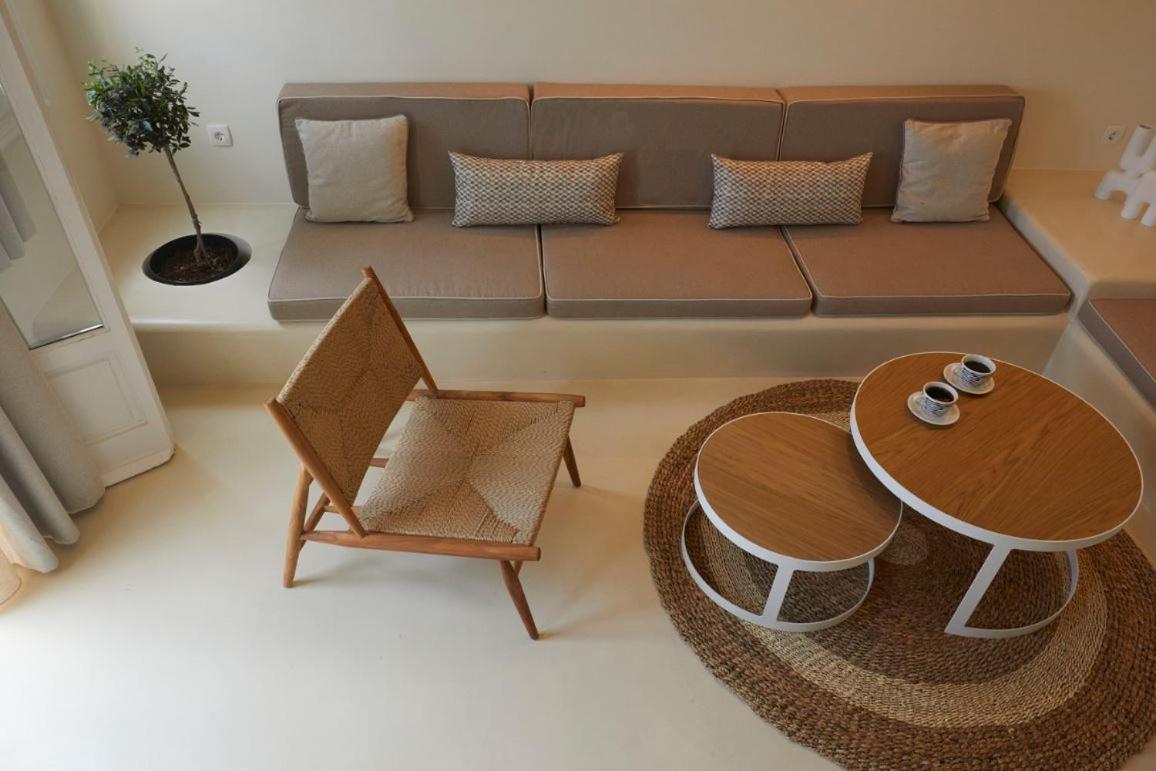 Hermes Hotel Kamári エクステリア 写真