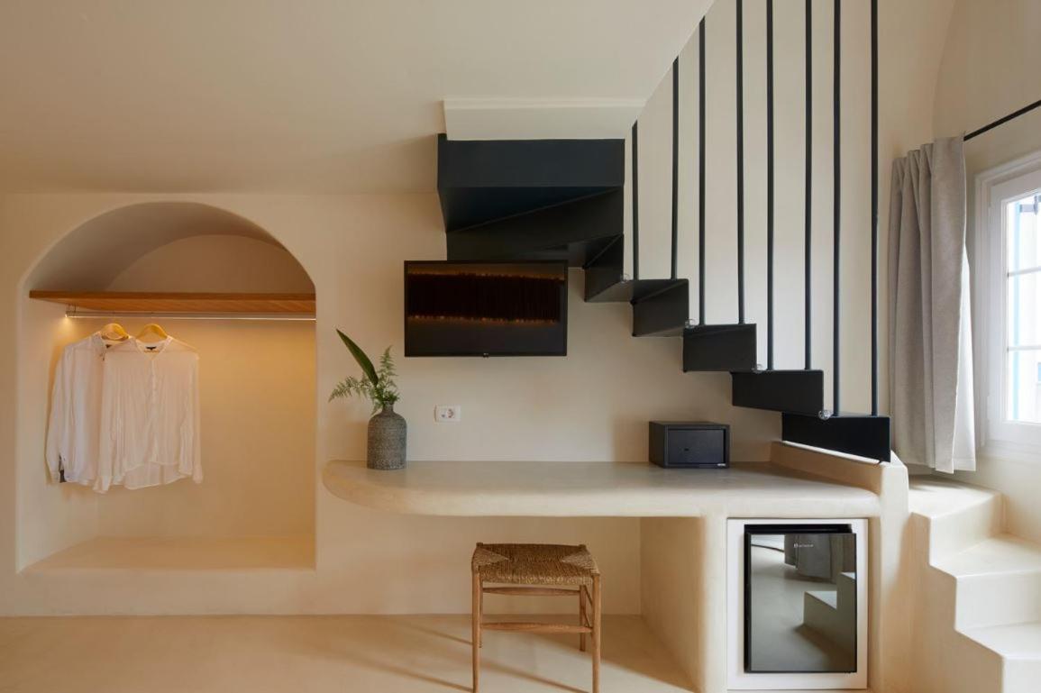 Hermes Hotel Kamári エクステリア 写真