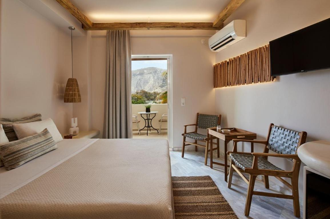 Hermes Hotel Kamári エクステリア 写真